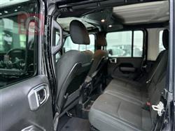 جیپ رانگلەر